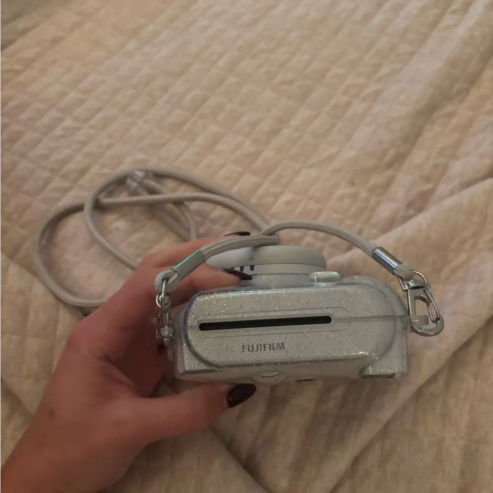 Fuji Instax Mini 9 Fujifilm Instant Film Camera (comes with case)